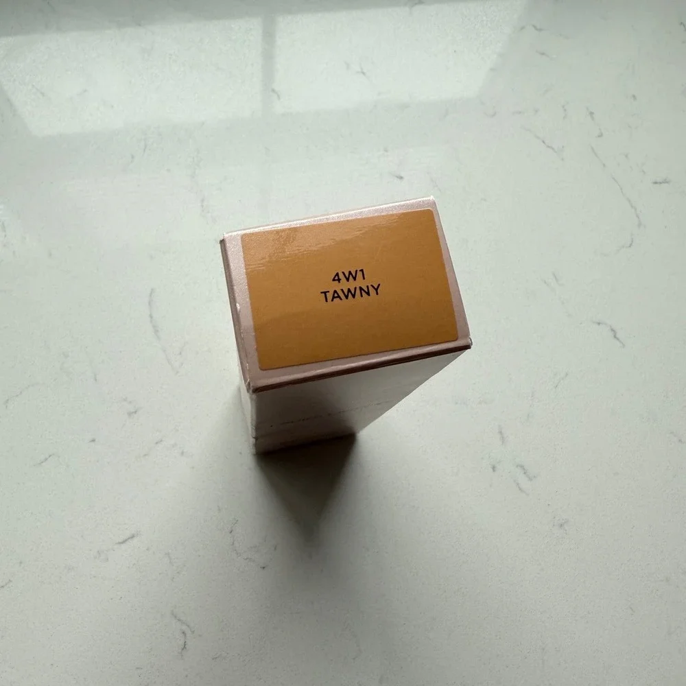 Laura Mercier Tinted Moisturizer Natural Skin Illuminator SPF 25 - 4W1 Tawny NWB